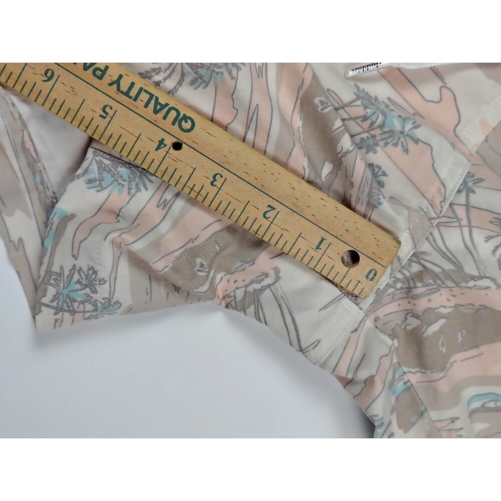 Chubbies Swim Trunks Men's M 5.5" Inseam Island Print Lined Swim Shorts - Picture 9 of 11